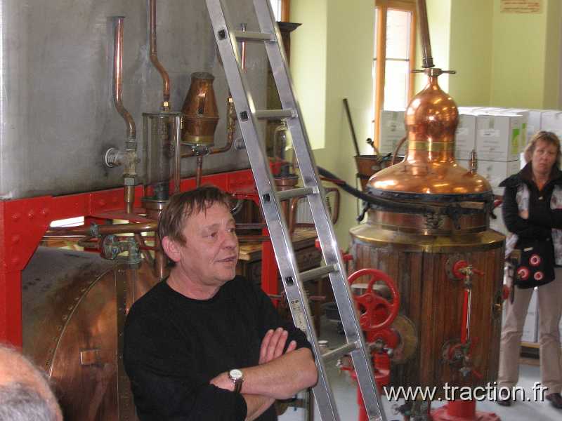 2011_CVAAM_35ans_5_Distillerie (10).JPG - 35 Ans du CVAAM, sortie dans le Doubs et le Jura, du 26 Avril au 1er Mai 2011, la distillerie Les Fils d'Emile Pernot à la Cluse